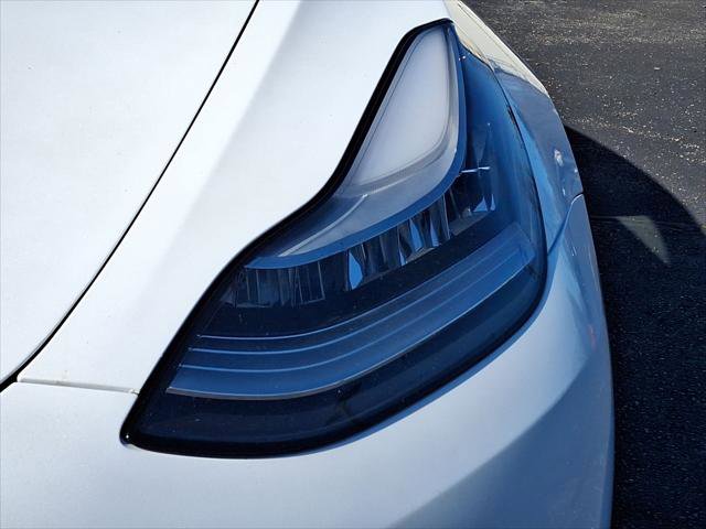 Used 2020 Tesla Model 3 Performance image 28