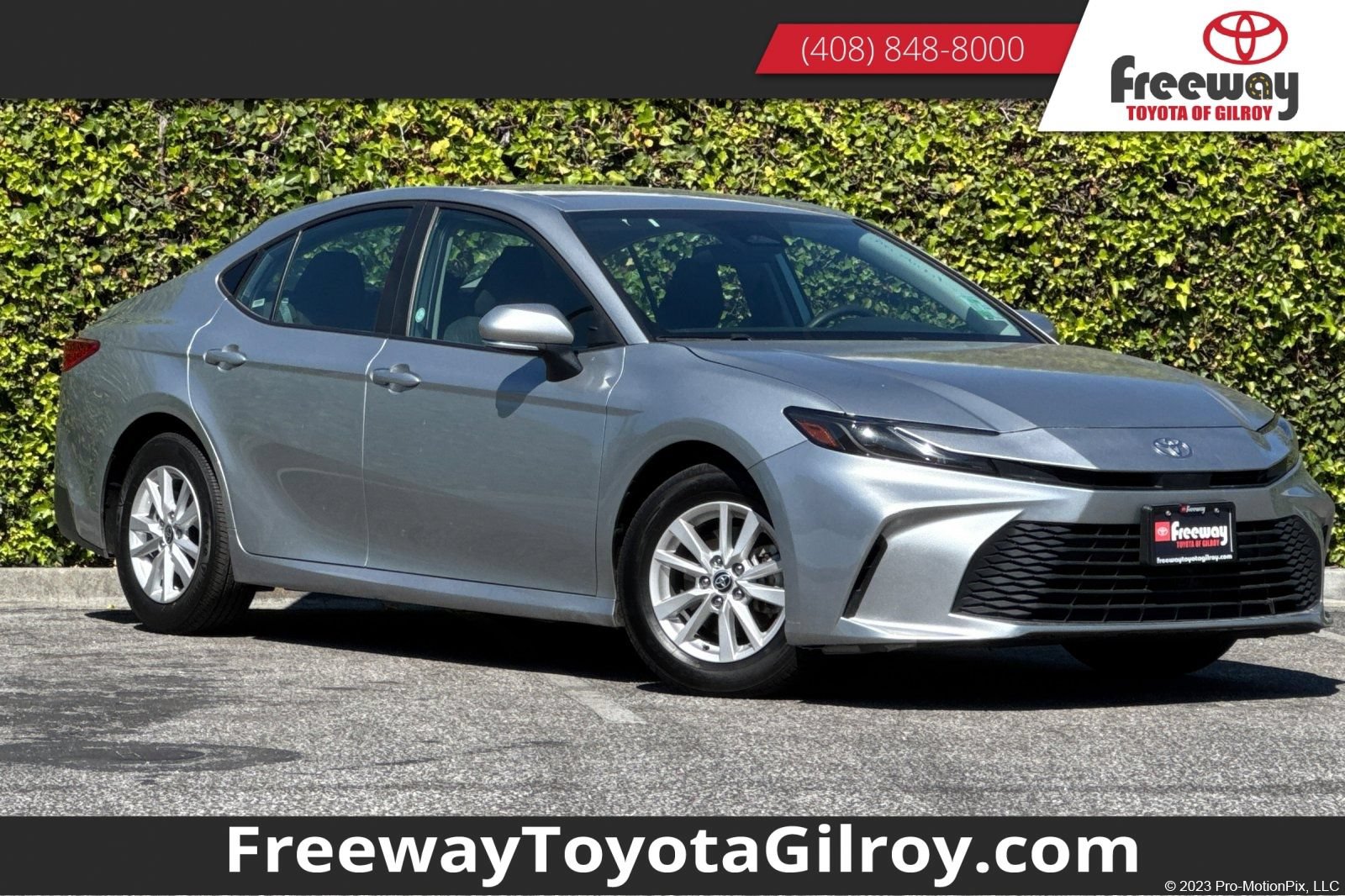 Used 2025 Toyota Camry LE FWD image 1