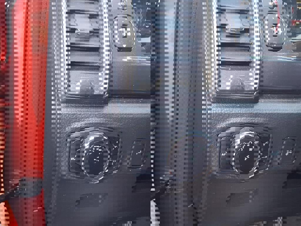 Used 2023 Ford Ranger Lariat w/ Technology Package image 17