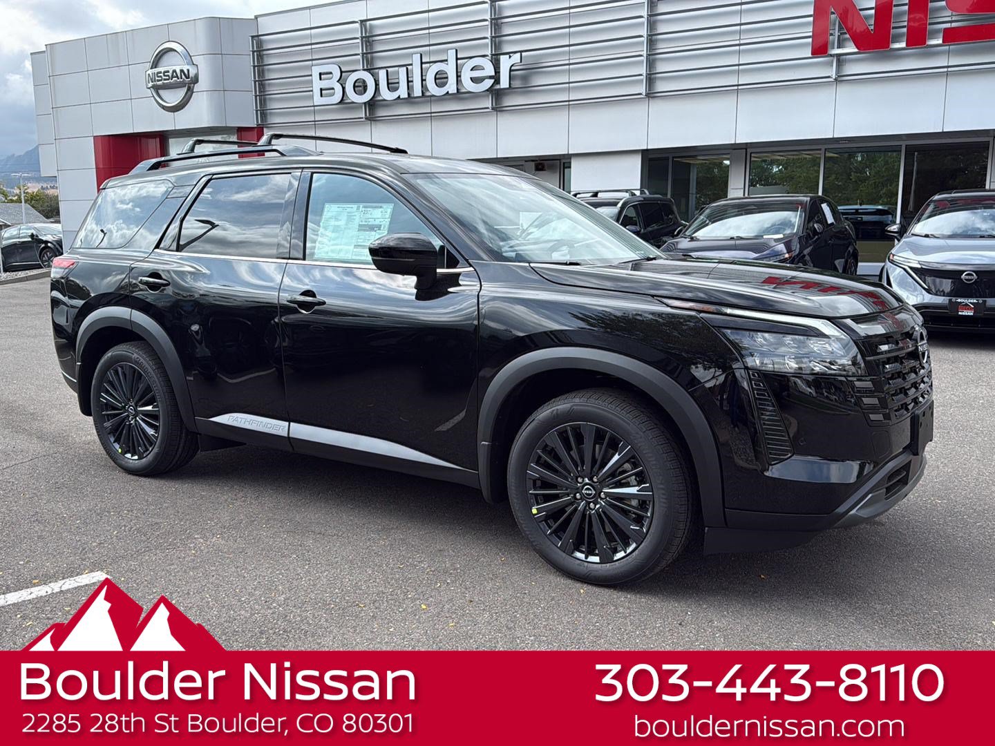 New 2026 Nissan Pathfinder SL w/ SL Premium Package AWD/4WD image 1