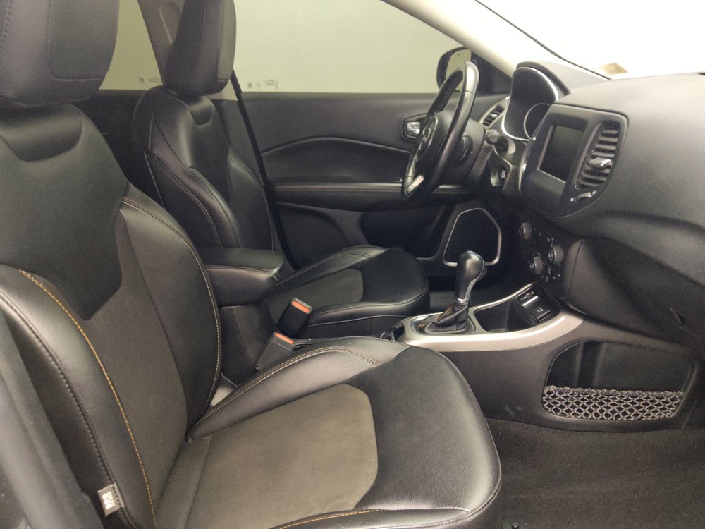 Used 2020 Jeep Compass Latitude FWD image 21