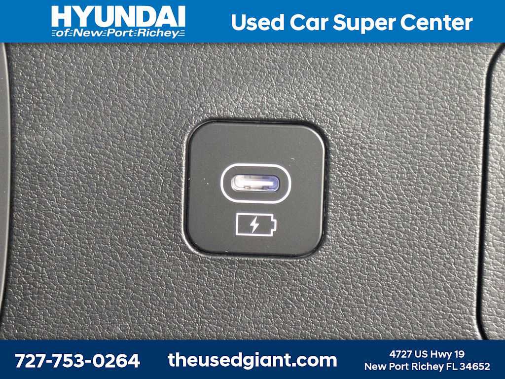 Used 2026 Hyundai Santa Fe SEL FWD image 18