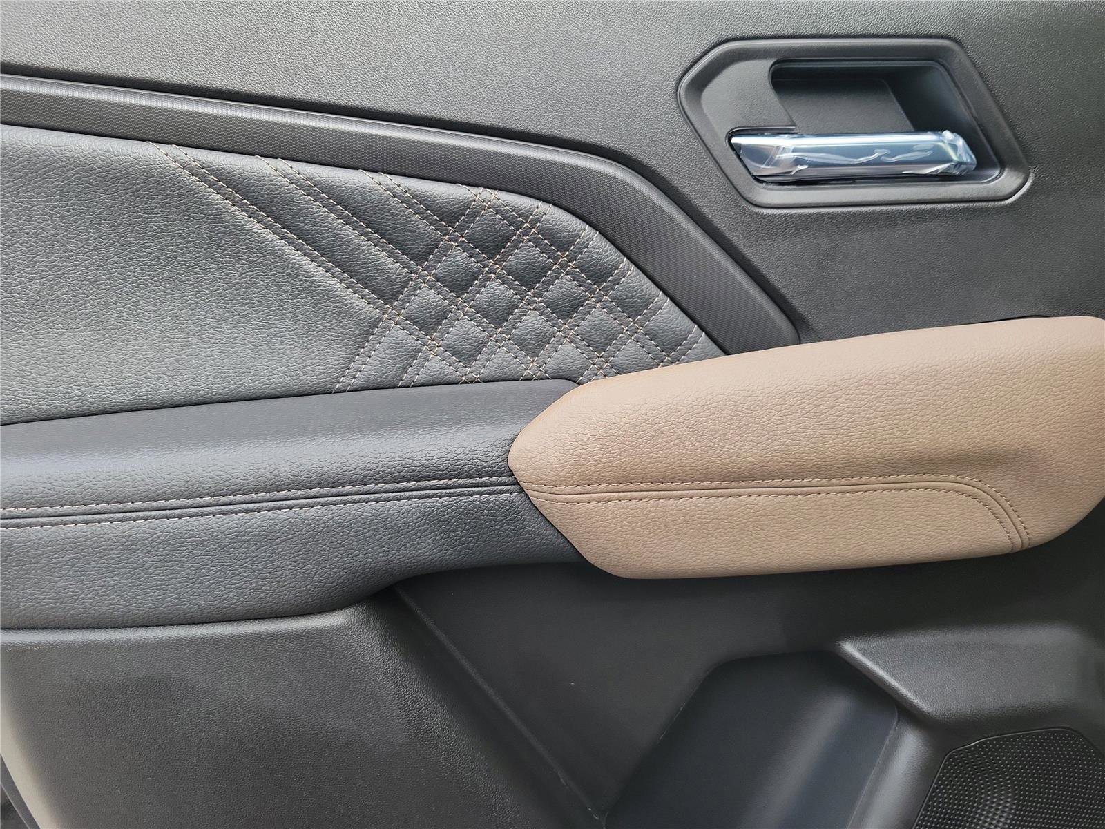 New 2026 GMC Canyon Denali image 28