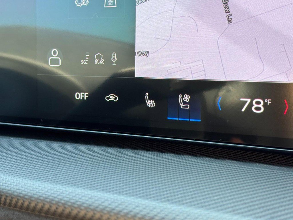 New 2025 Audi SQ5 Prestige image 14