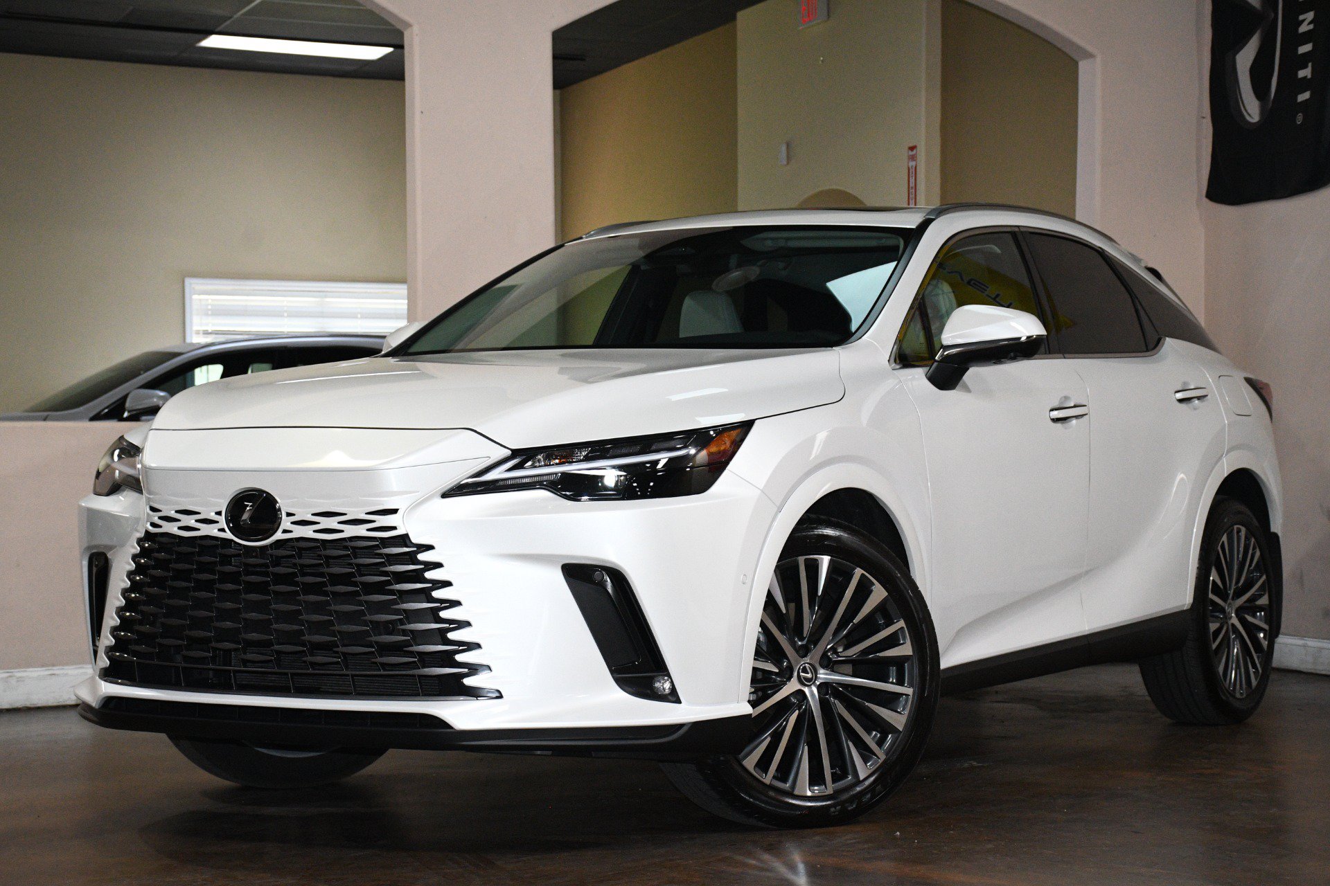 Used 2025 Lexus RX 350 Premium Plus w/ Convenience Package FWD image 4