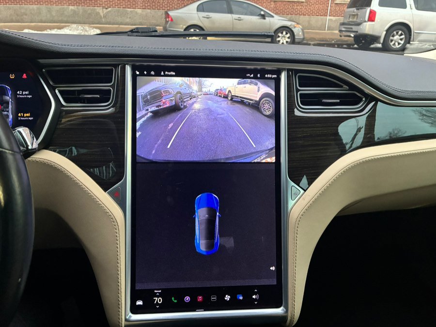 Used 2014 Tesla Model S 60 image 9