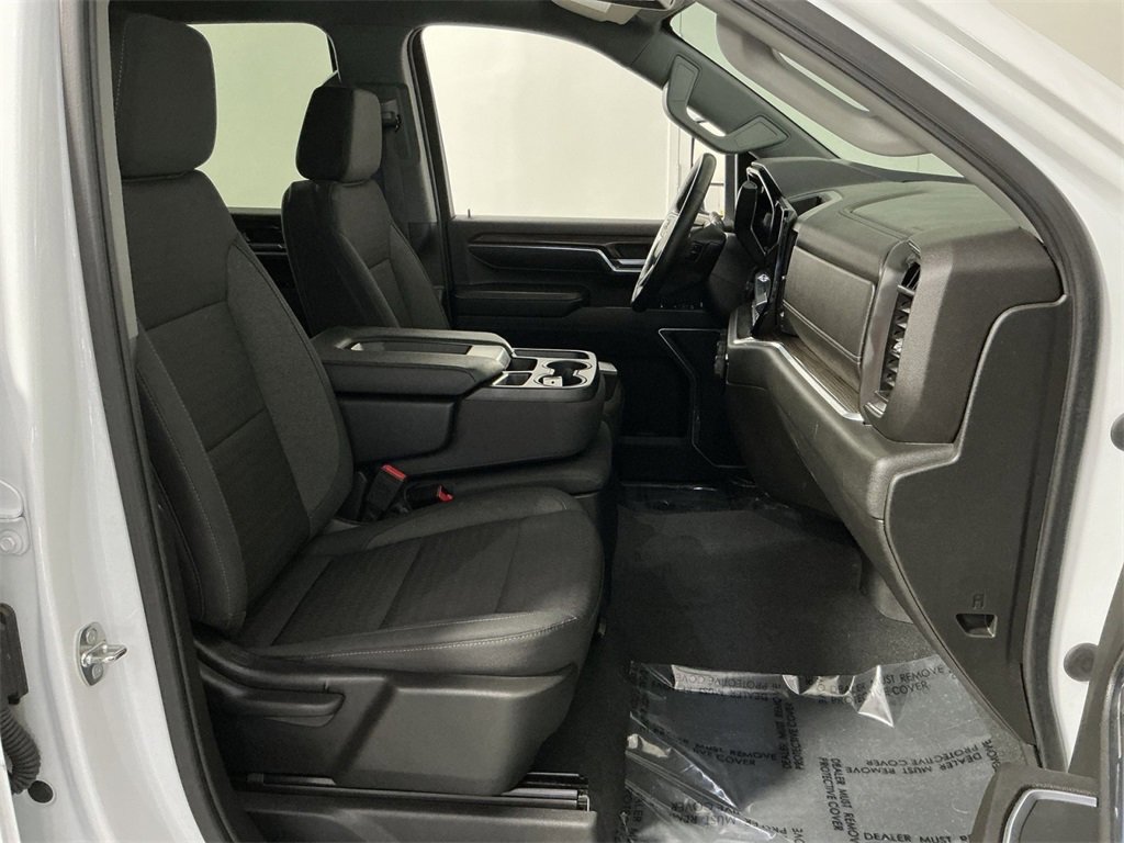 Used 2024 Chevrolet Silverado 2500 LT image 31