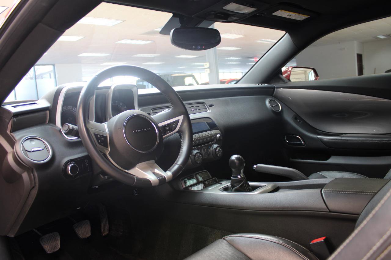Used 2010 Chevrolet Camaro SS w/ LPO, Ground Effects Package image 31