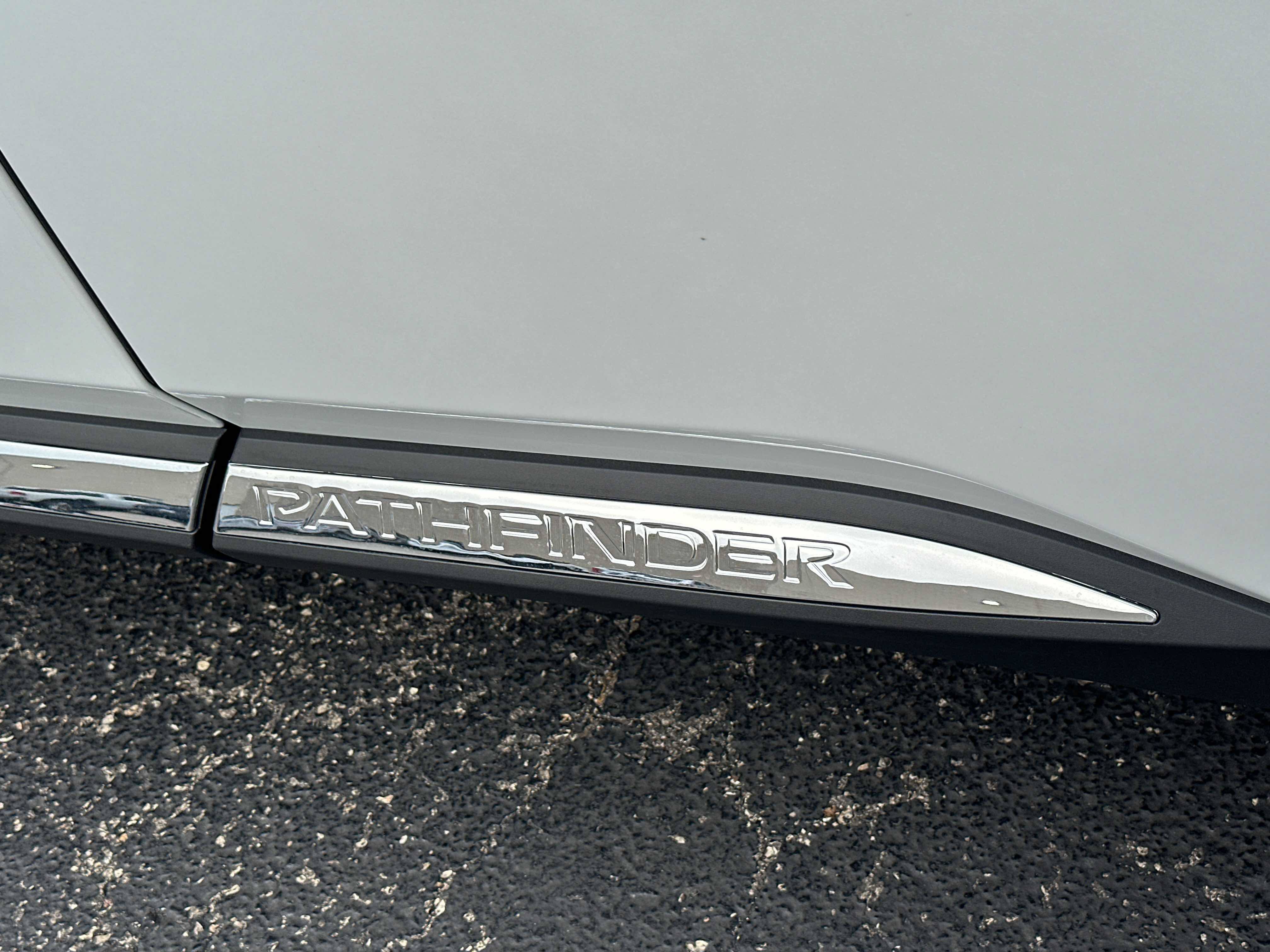 New 2026 Nissan Pathfinder Platinum AWD/4WD image 12
