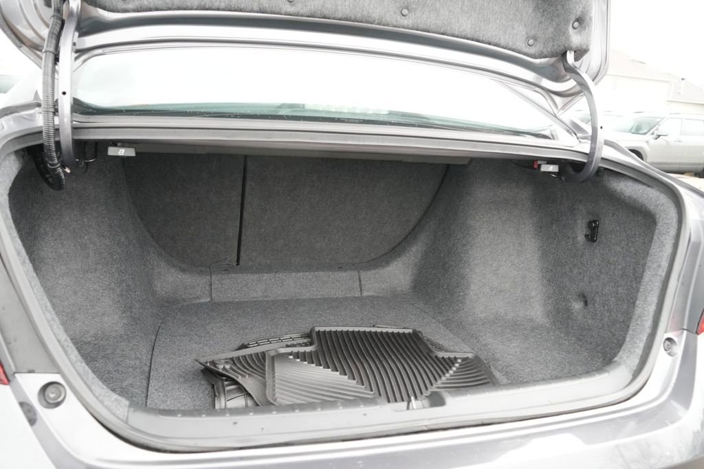 Used 2019 Honda Accord Sport image 12