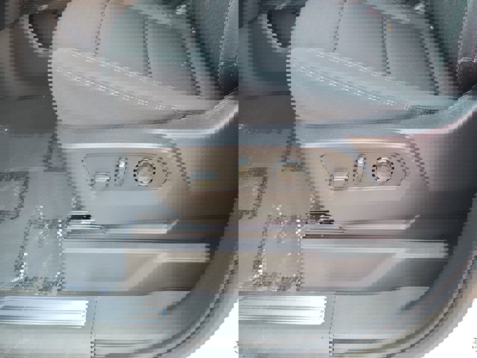 Used 2024 GMC Sierra 1500 Elevation w/ Preferred Package image 31