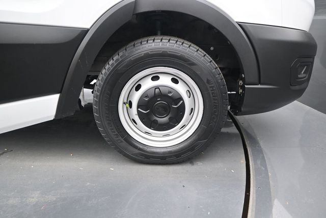 Used 2022 Ford Transit 250 Low Roof RWD image 15