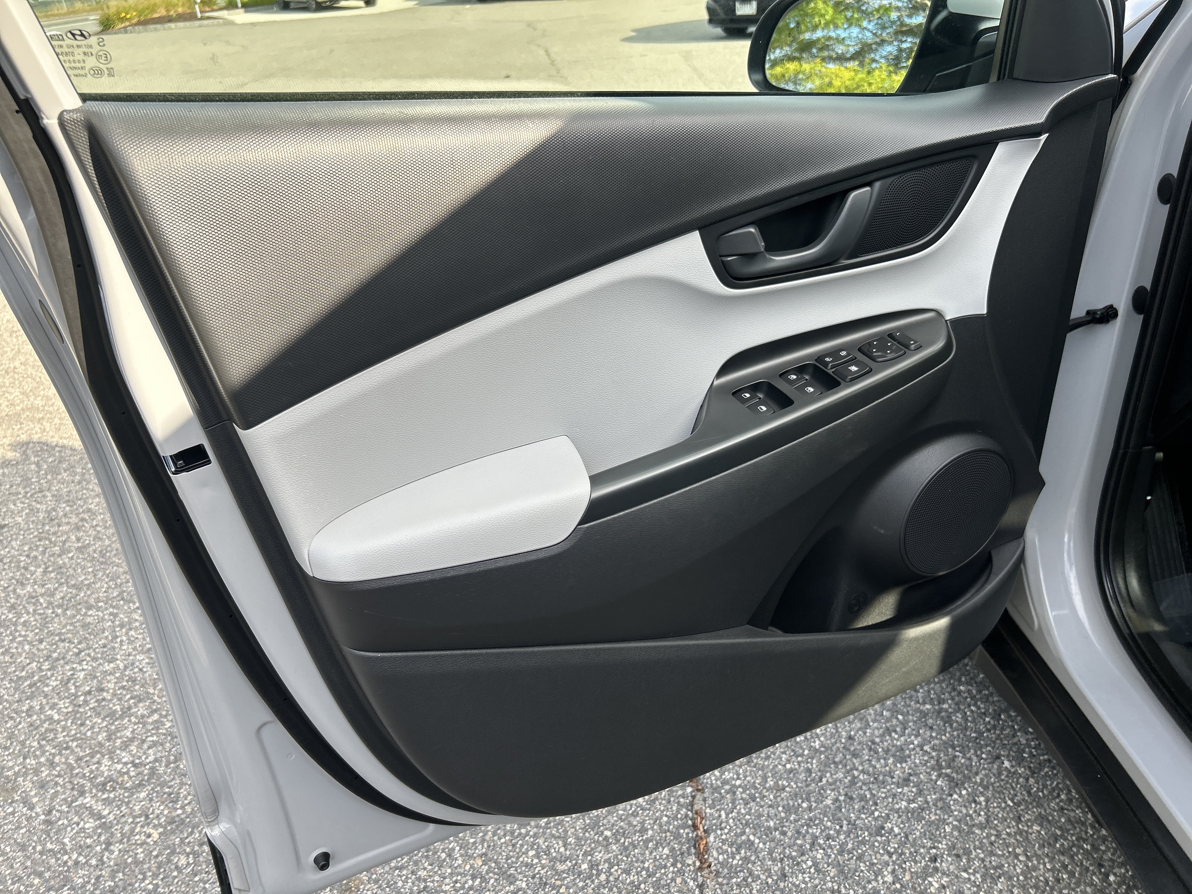 Certified 2023 Hyundai Kona SEL AWD/4WD image 15