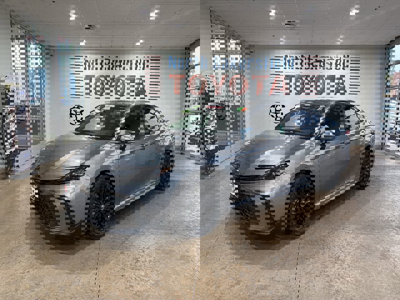 Certified 2025 Toyota Camry SE image 1