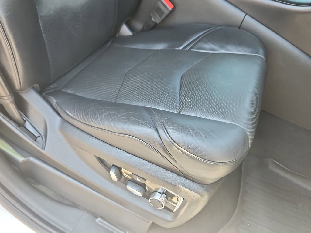 Used 2019 Cadillac Escalade ESV Platinum image 17