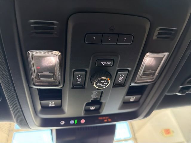 Used 2024 Chevrolet Suburban High Country w/ Advanced Technology Package image 18