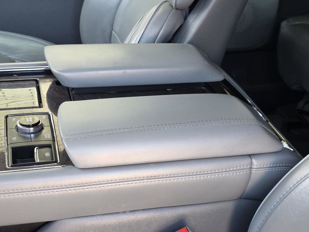 Used 2019 Lincoln Navigator Reserve AWD/4WD image 8