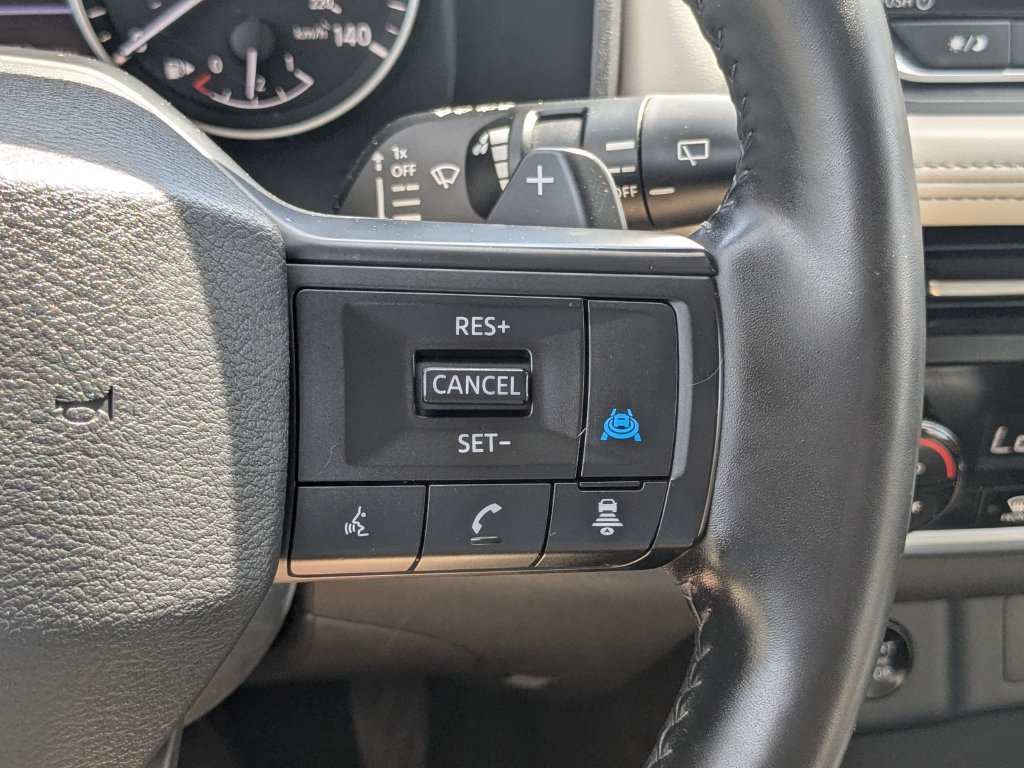 Used 2025 Nissan Rogue SV AWD/4WD image 33