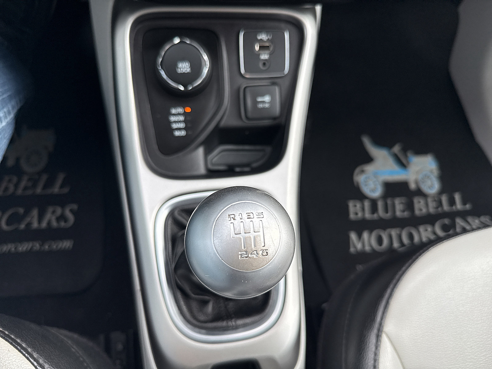 Used 2019 Jeep Compass Latitude w/ Popular Equipment Group AWD/4WD image 31