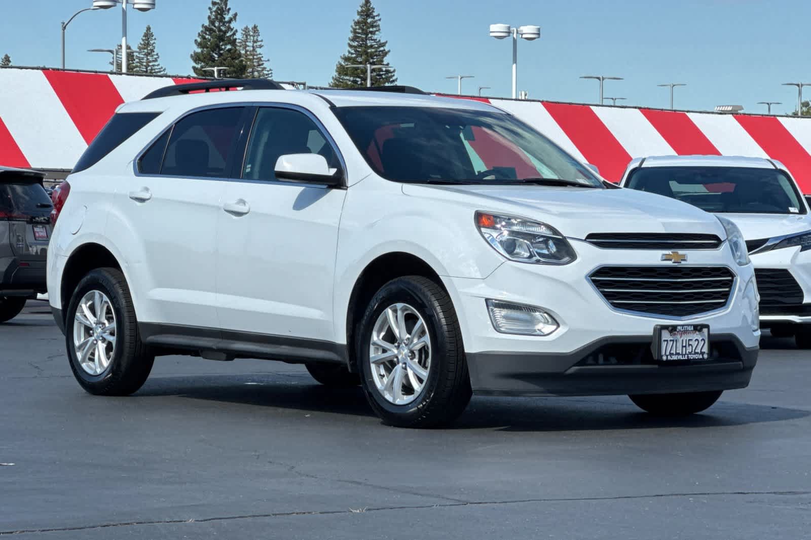 Used 2017 Chevrolet Equinox LT w/ Convenience Package FWD image 5