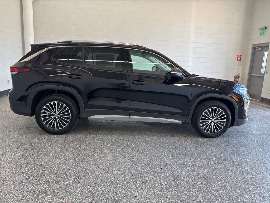 New 2026 Volkswagen Tiguan S FWD image 6