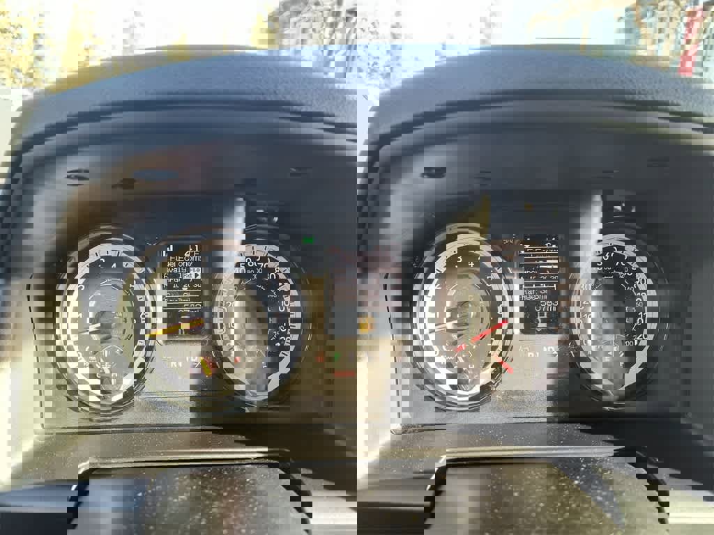 Used 2023 RAM 1500 Classic SLT image 8