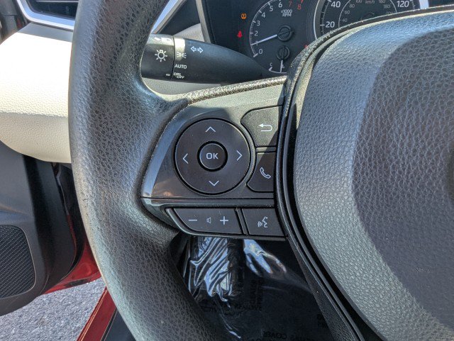 Used 2020 Toyota Corolla LE FWD image 13