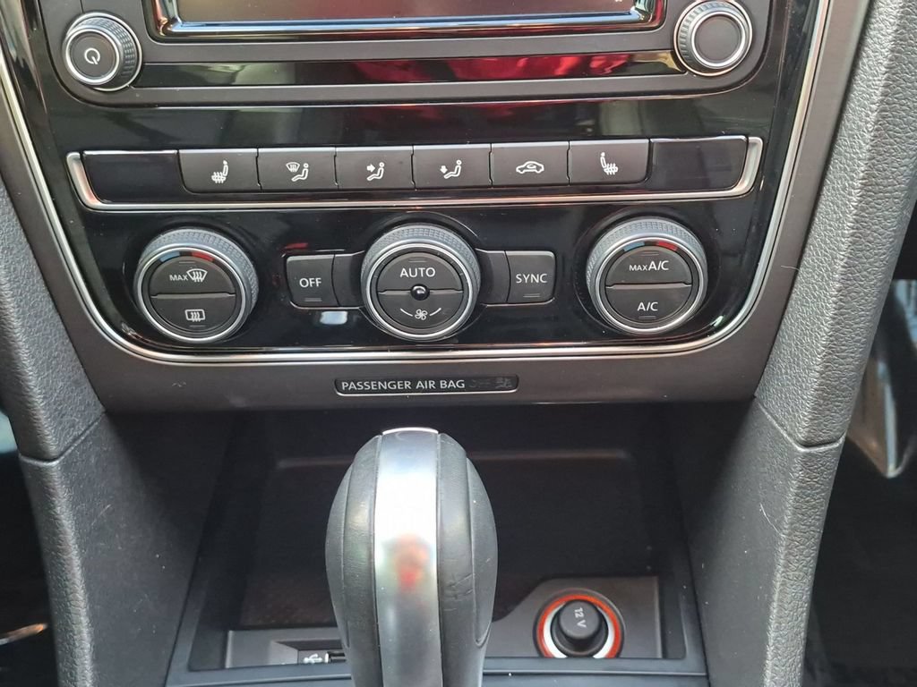 Used 2017 Volkswagen Passat 1.8T R-Line FWD image 25