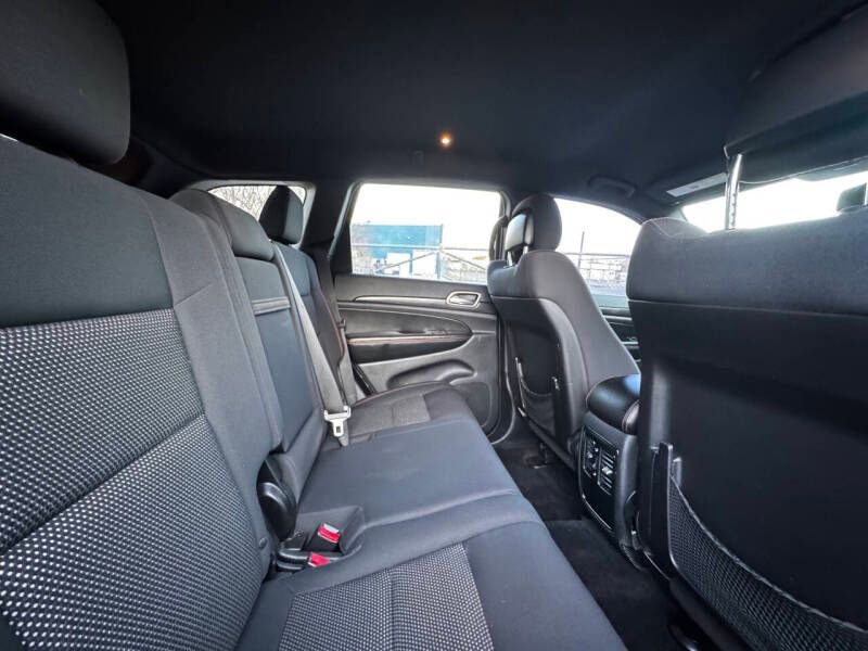 Used 2016 Jeep Grand Cherokee Laredo 75th Anniversary RWD image 13
