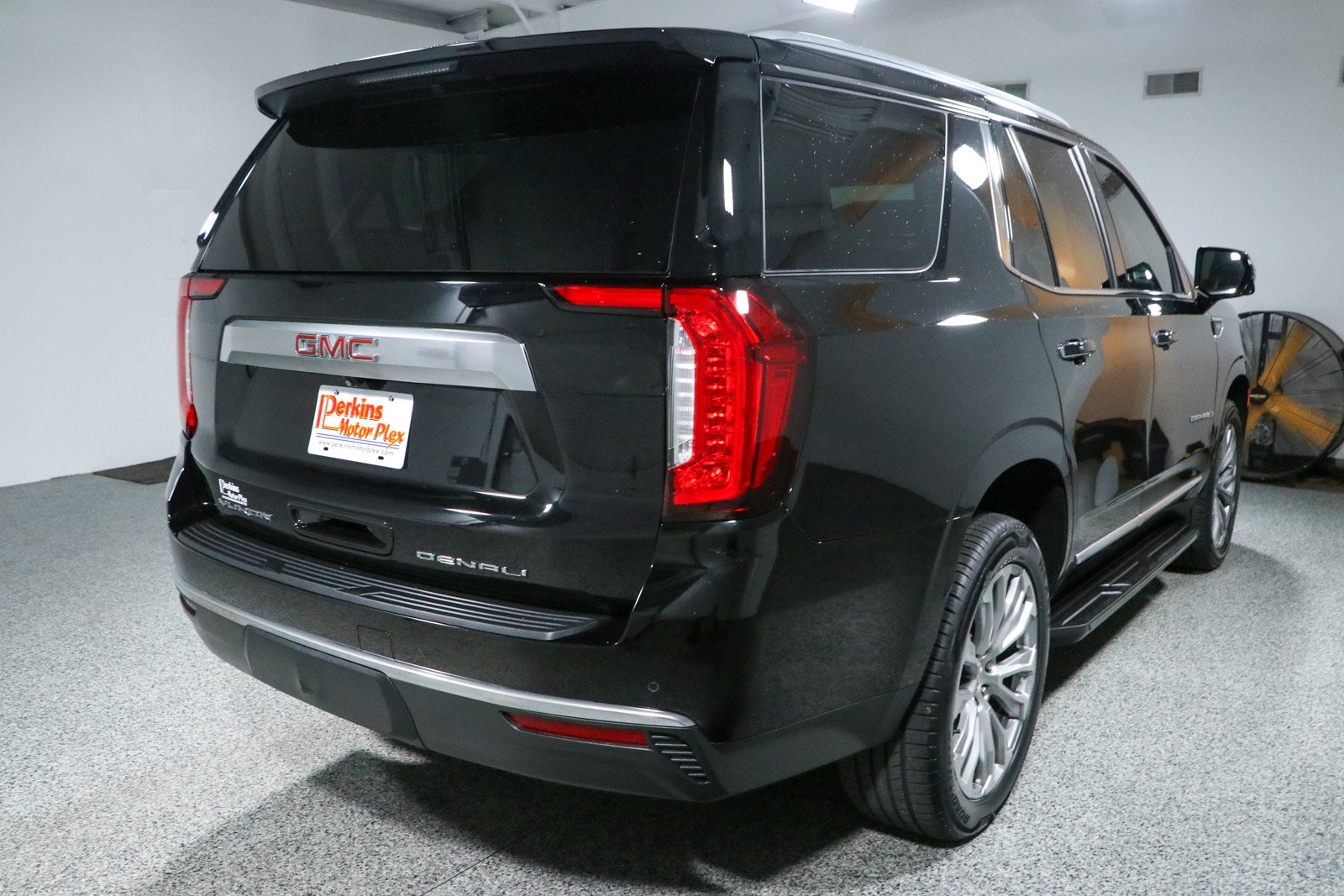 Used 2021 GMC Yukon Denali AWD/4WD image 7