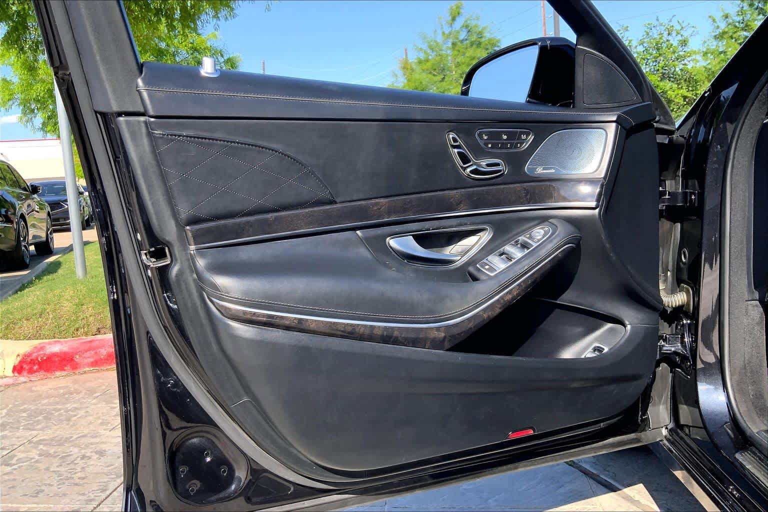 Used 2019 Mercedes-Benz S 560 4MATIC Sedan image 22