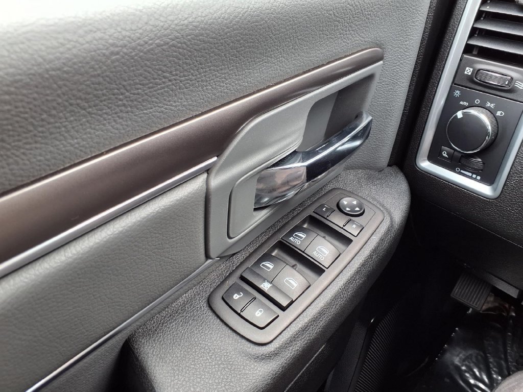 Used 2024 RAM 1500 Classic SLT AWD/4WD image 19
