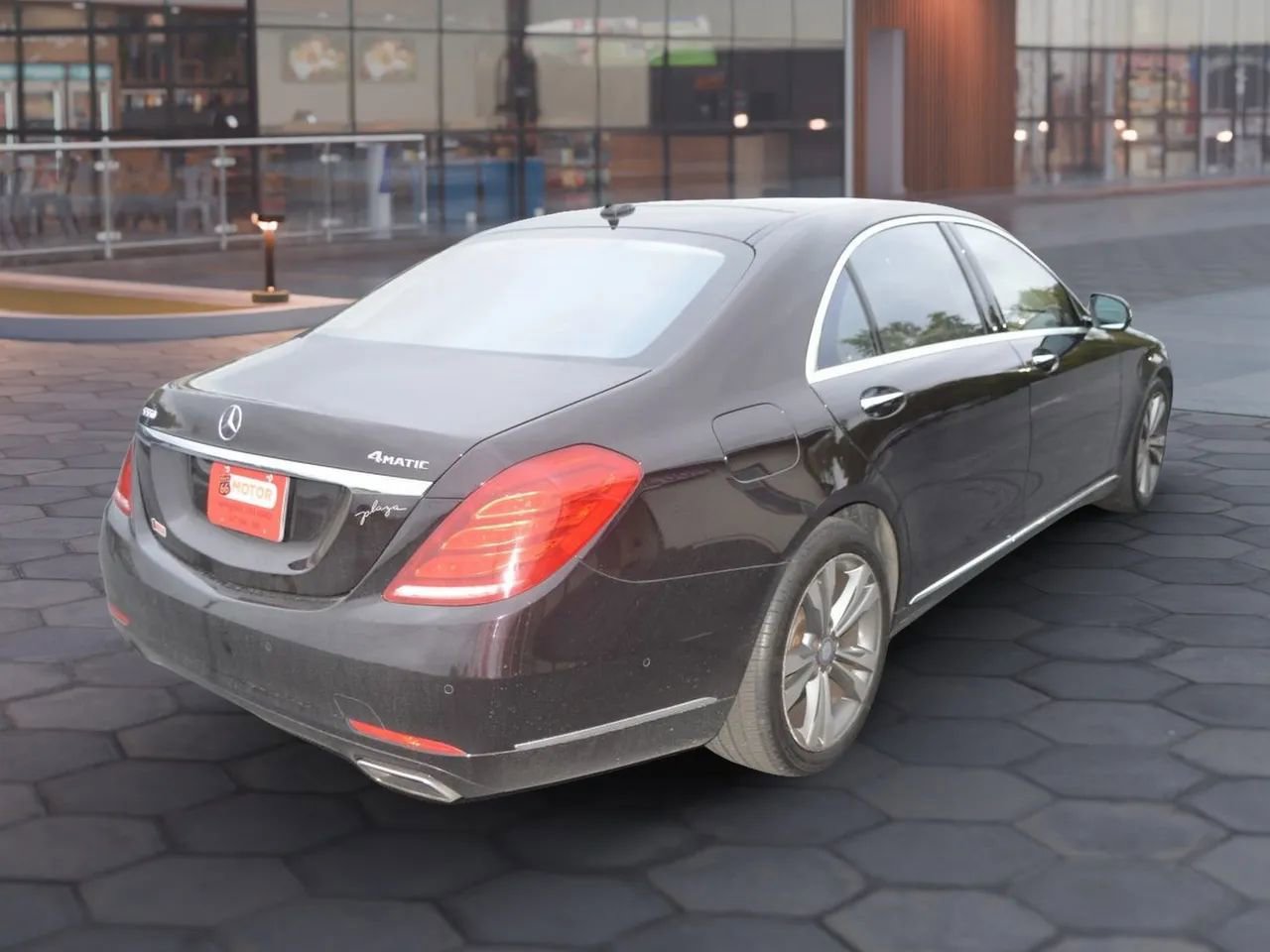 Used 2015 Mercedes-Benz S 550 4MATIC Sedan w/ Premium 1 Package image 8