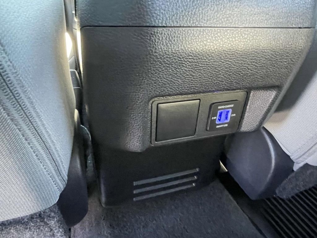 Used 2025 Toyota Tacoma SR5 image 15