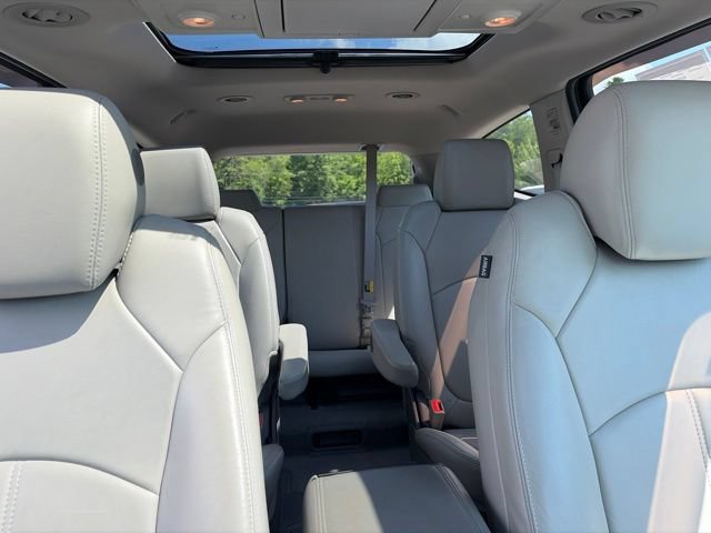 Used 2015 Chevrolet Traverse LT AWD/4WD image 39