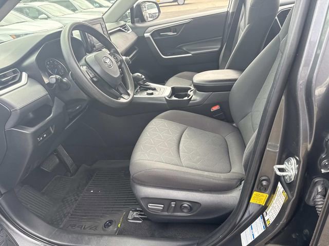 Used 2021 Toyota RAV4 XLE image 22