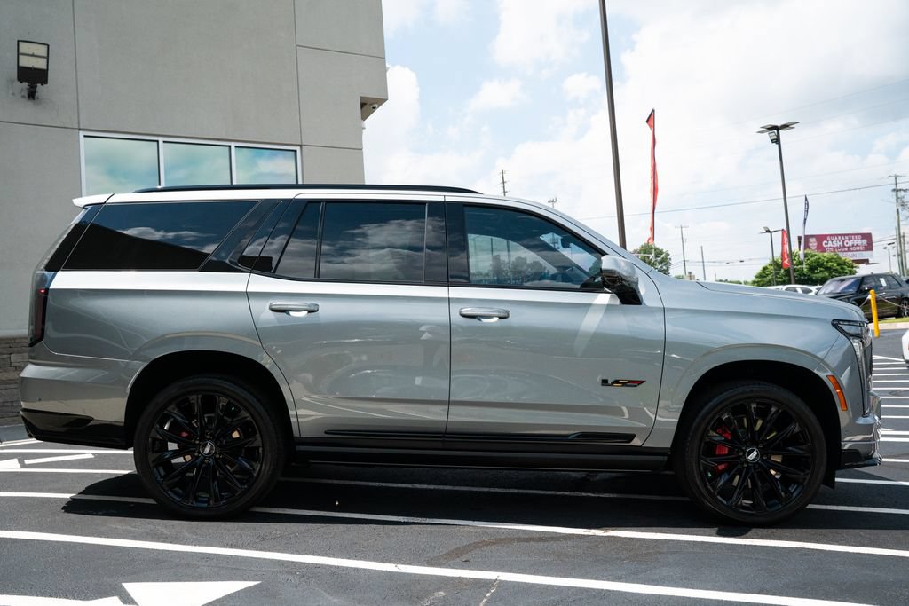 Used 2025 Cadillac Escalade V w/ LPO, ONYX Package AWD/4WD image 9