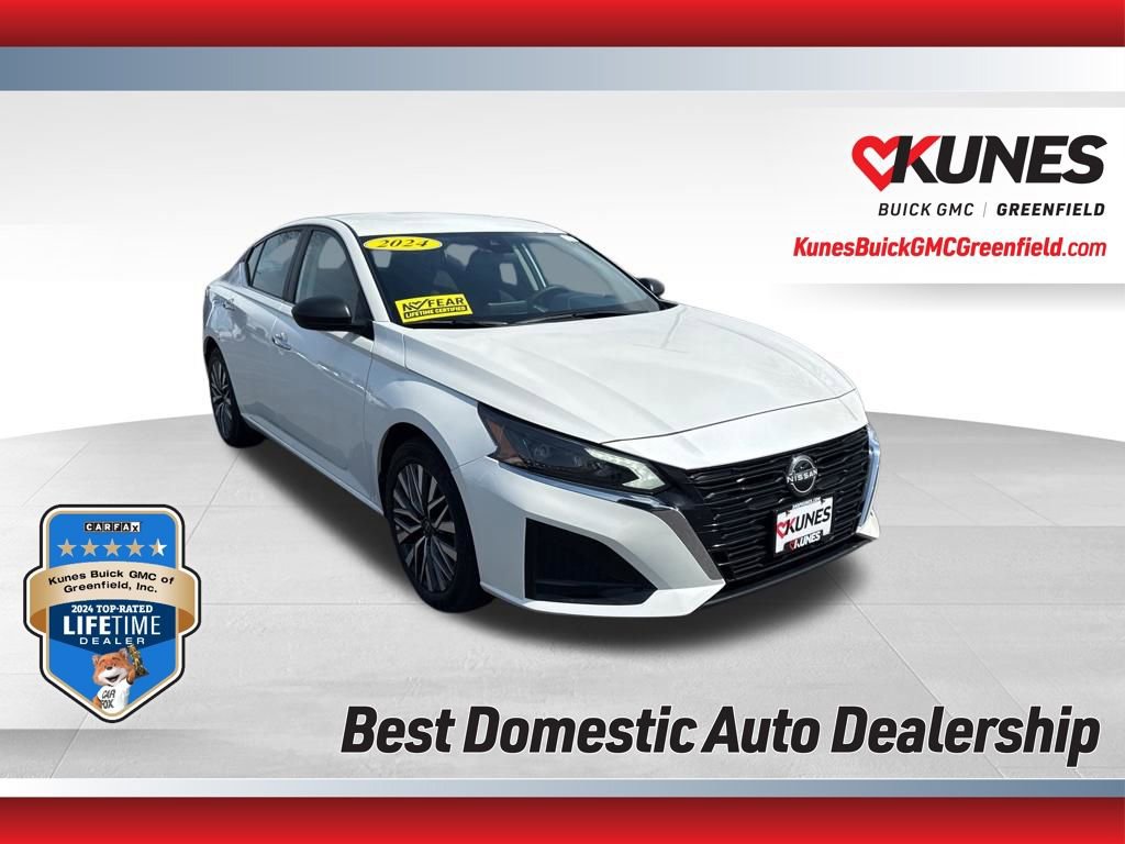 Used 2024 Nissan Altima 2.5 SV FWD image 1