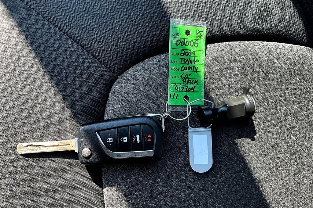 Used 2024 Toyota Camry LE image 11