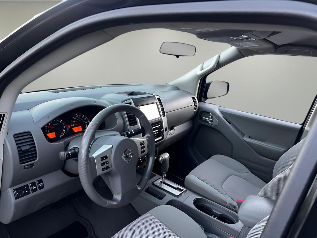 Used 2019 Nissan Frontier SV image 13