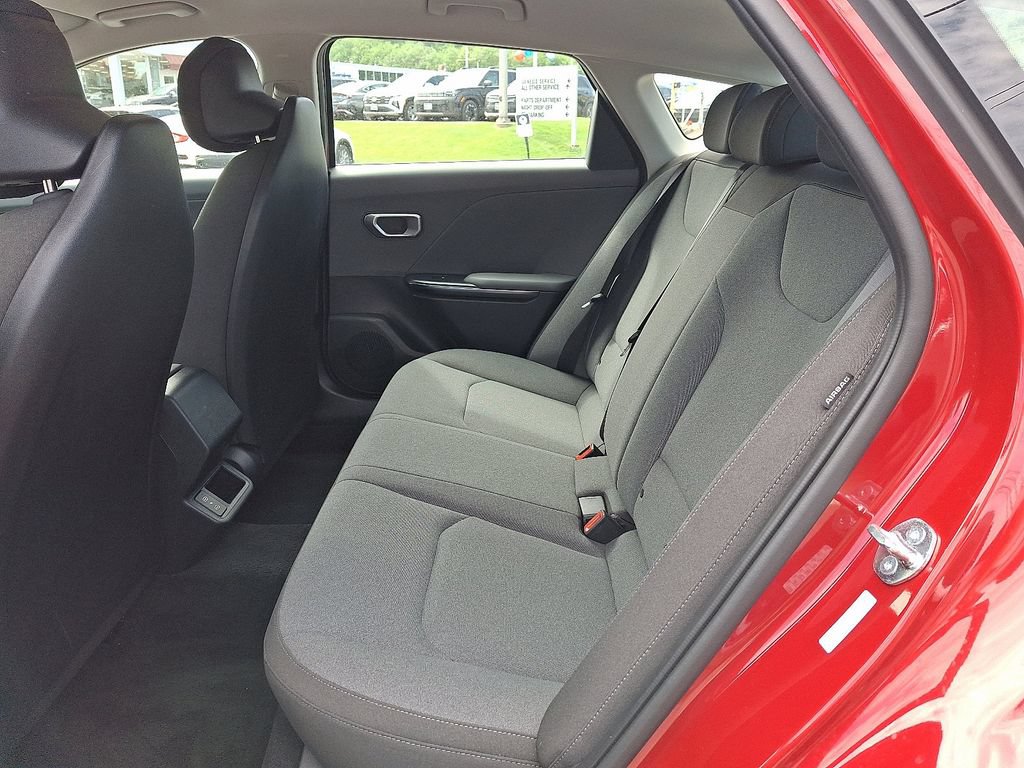 Used 2025 Kia K4 FWD image 11