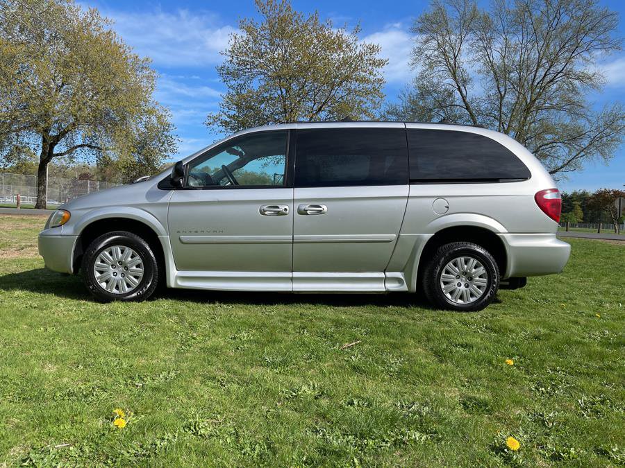 Used 2005 Chrysler Town & Country LX w/ Popular Equipment Group II image 13