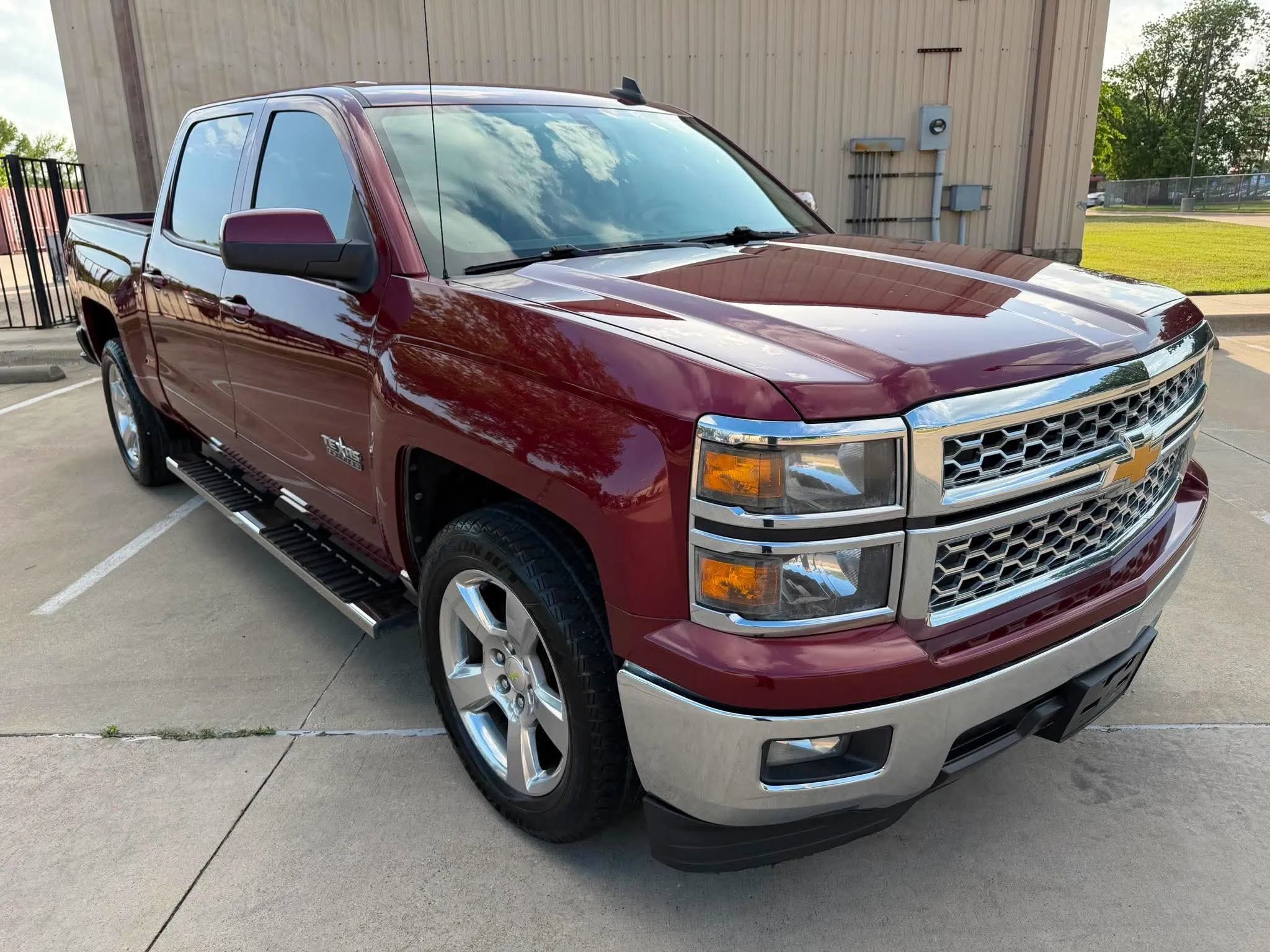 Used 2015 Chevrolet Silverado 1500 LT w/ Texas Edition, 1LT Trim RWD image 3