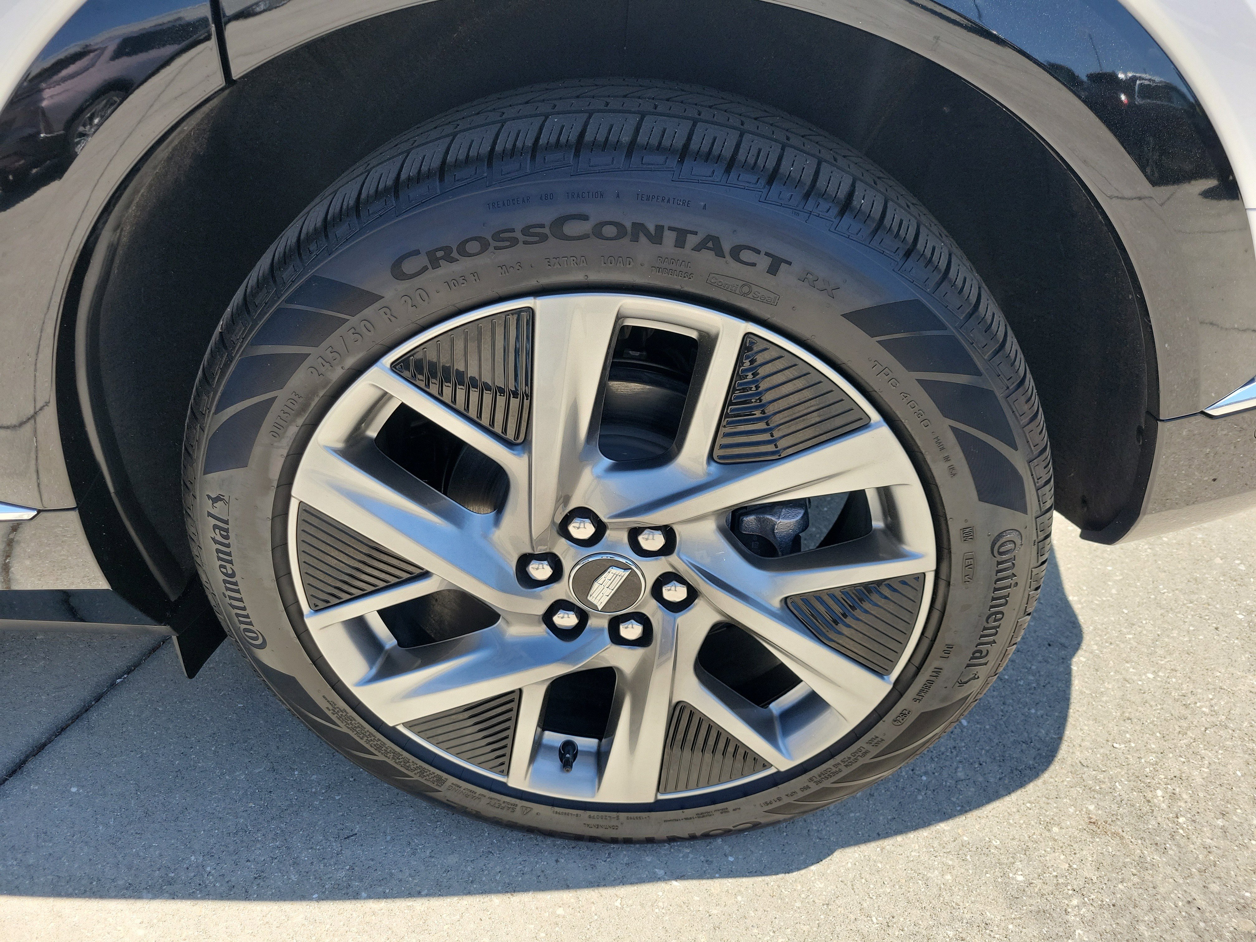 Certified 2025 Cadillac Optiq Luxury 2 w/ LPO, Floor Liner Package image 33