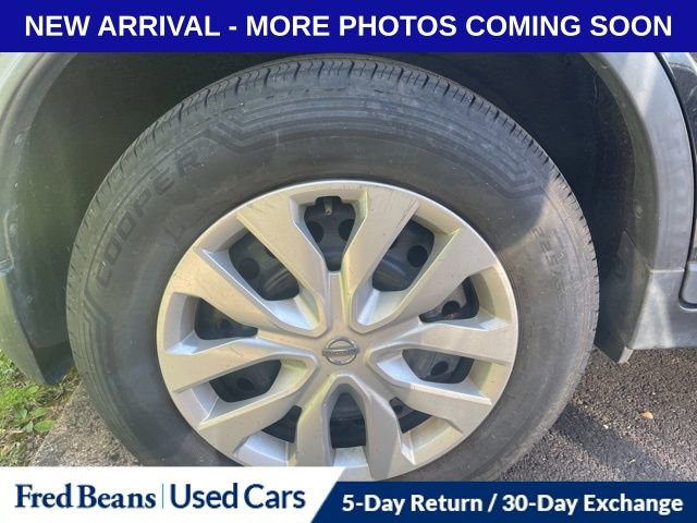 Used 2019 Nissan Rogue S image 16