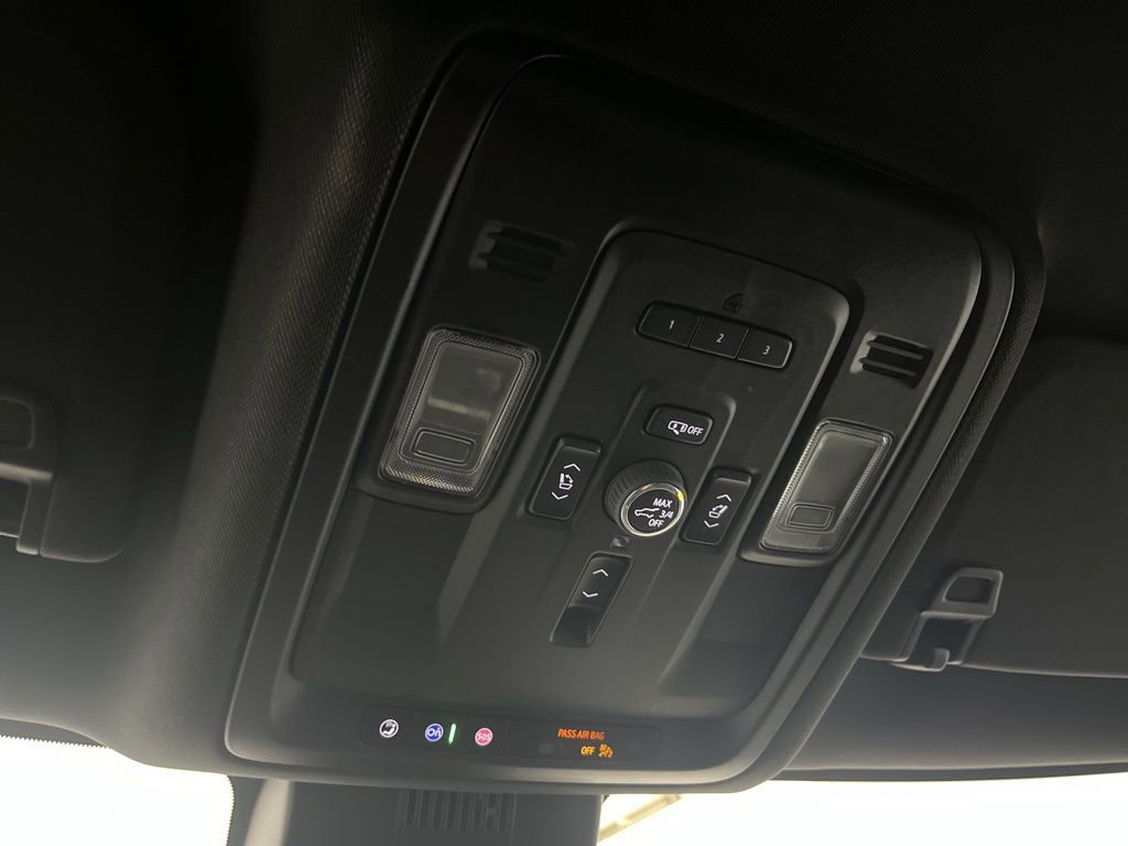 Used 2023 Chevrolet Suburban Premier image 77