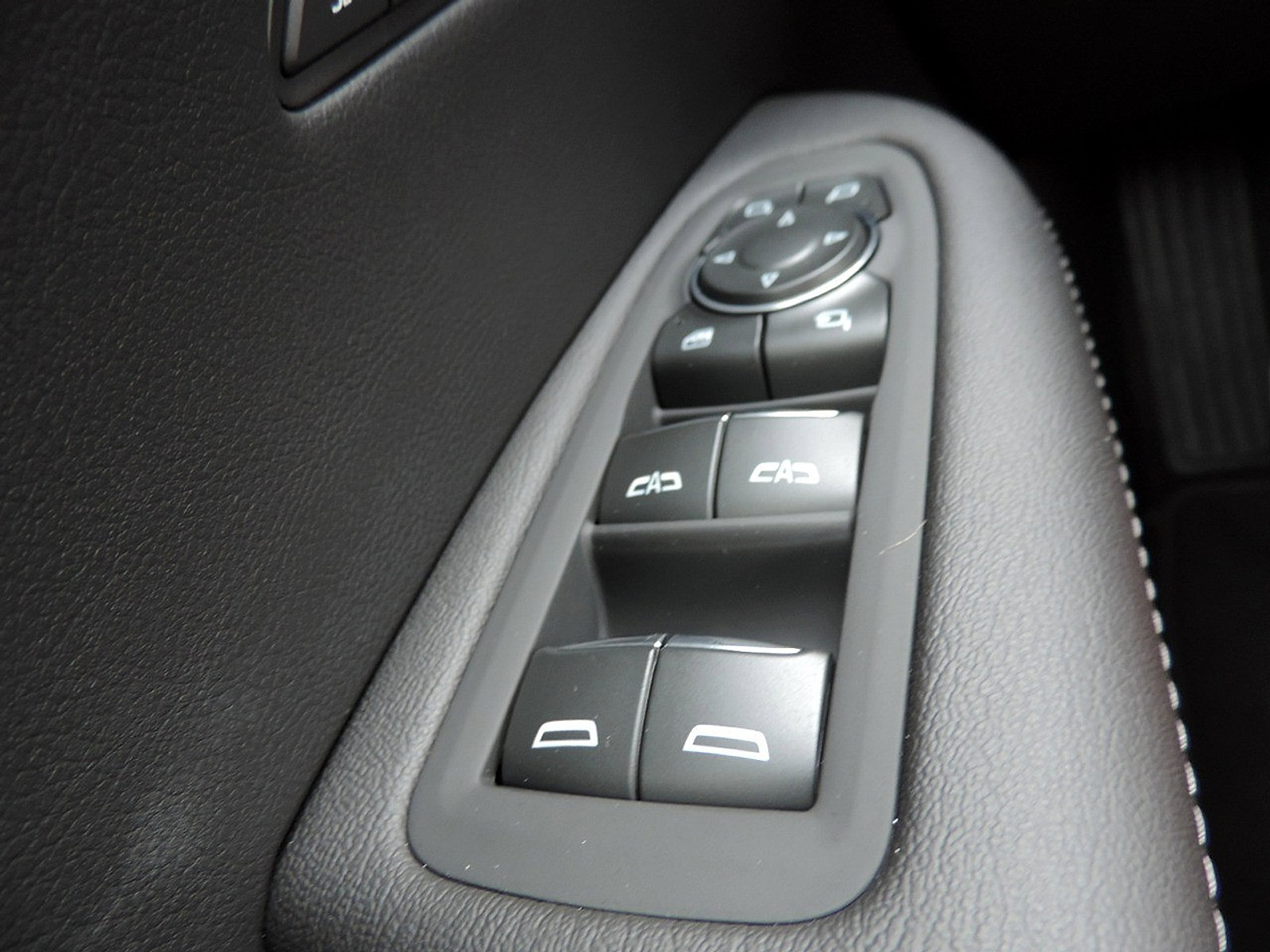 Used 2025 Cadillac XT5 Premium Luxury FWD image 7