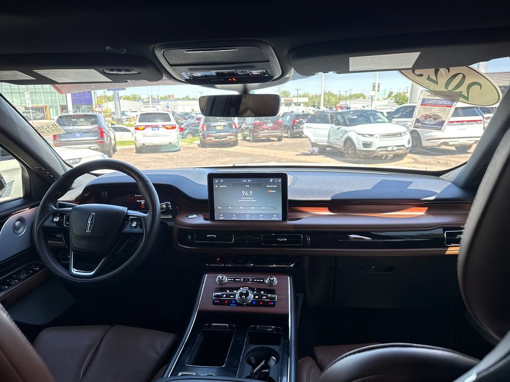 Used 2023 Lincoln Aviator Reserve w/ Equipment Group 201A AWD/4WD image 28