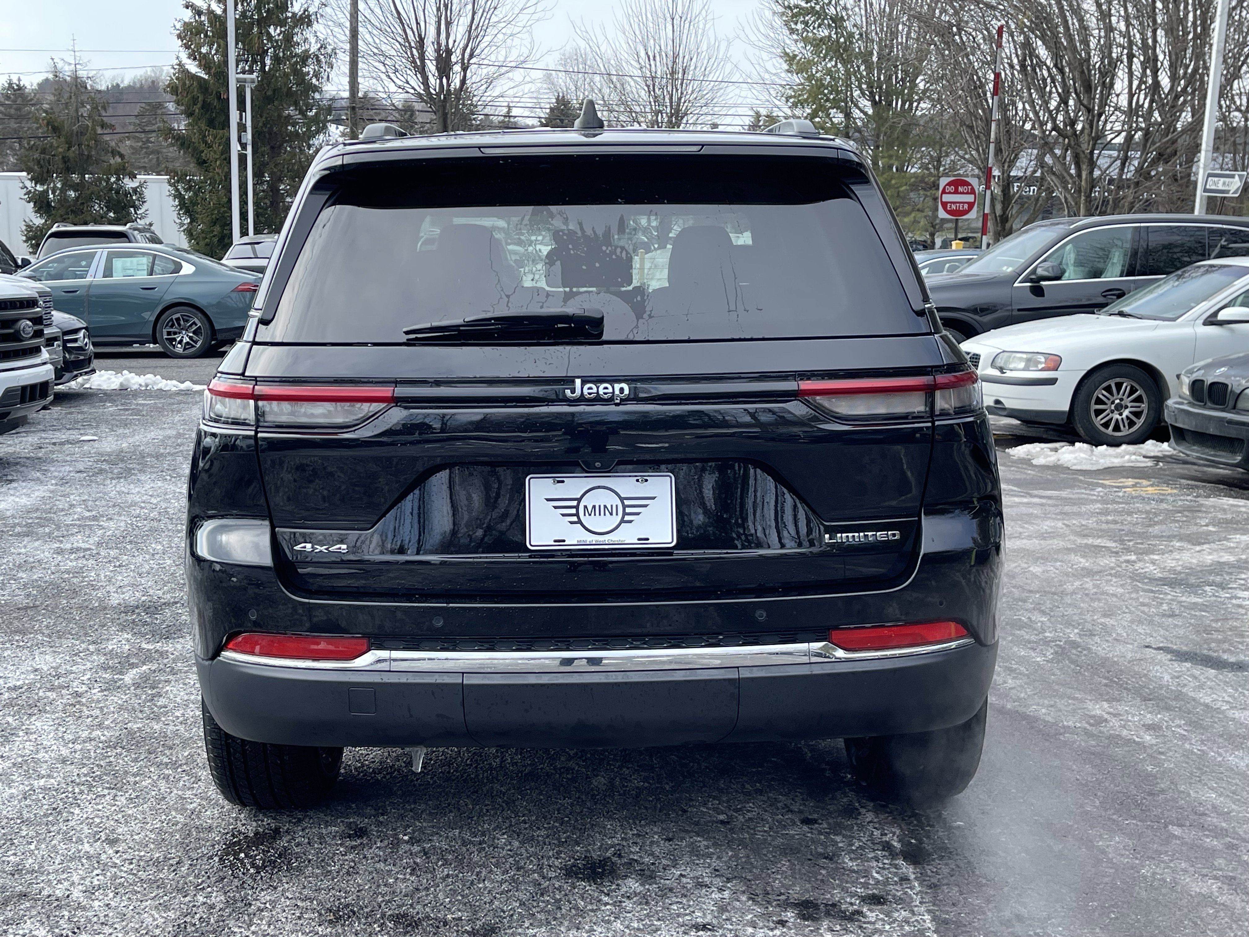 Used 2023 Jeep Grand Cherokee Limited image 7