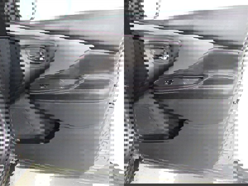 Used 2023 Nissan Murano SV image 45